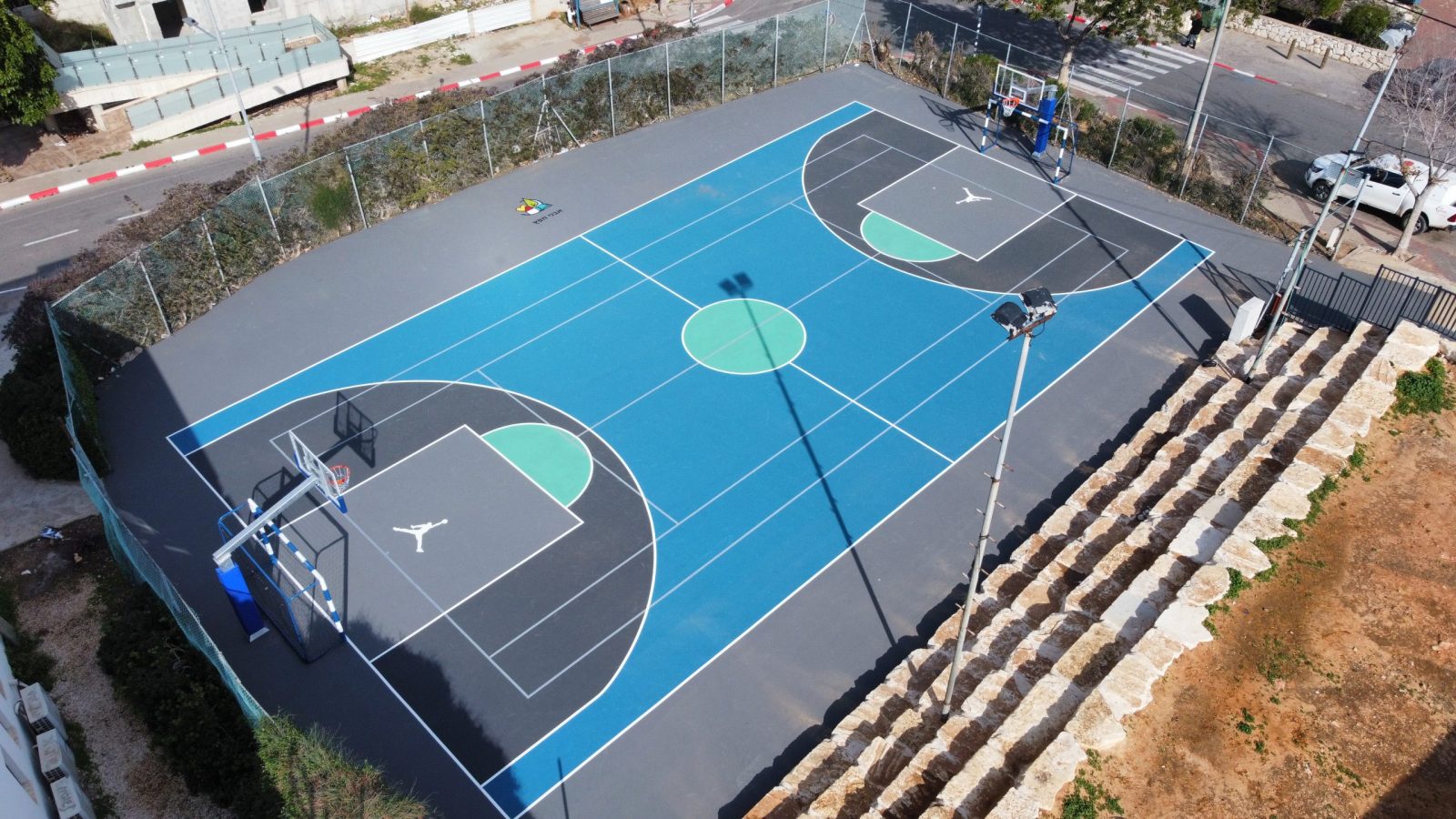 זירת כדורסל בבית של שלומי