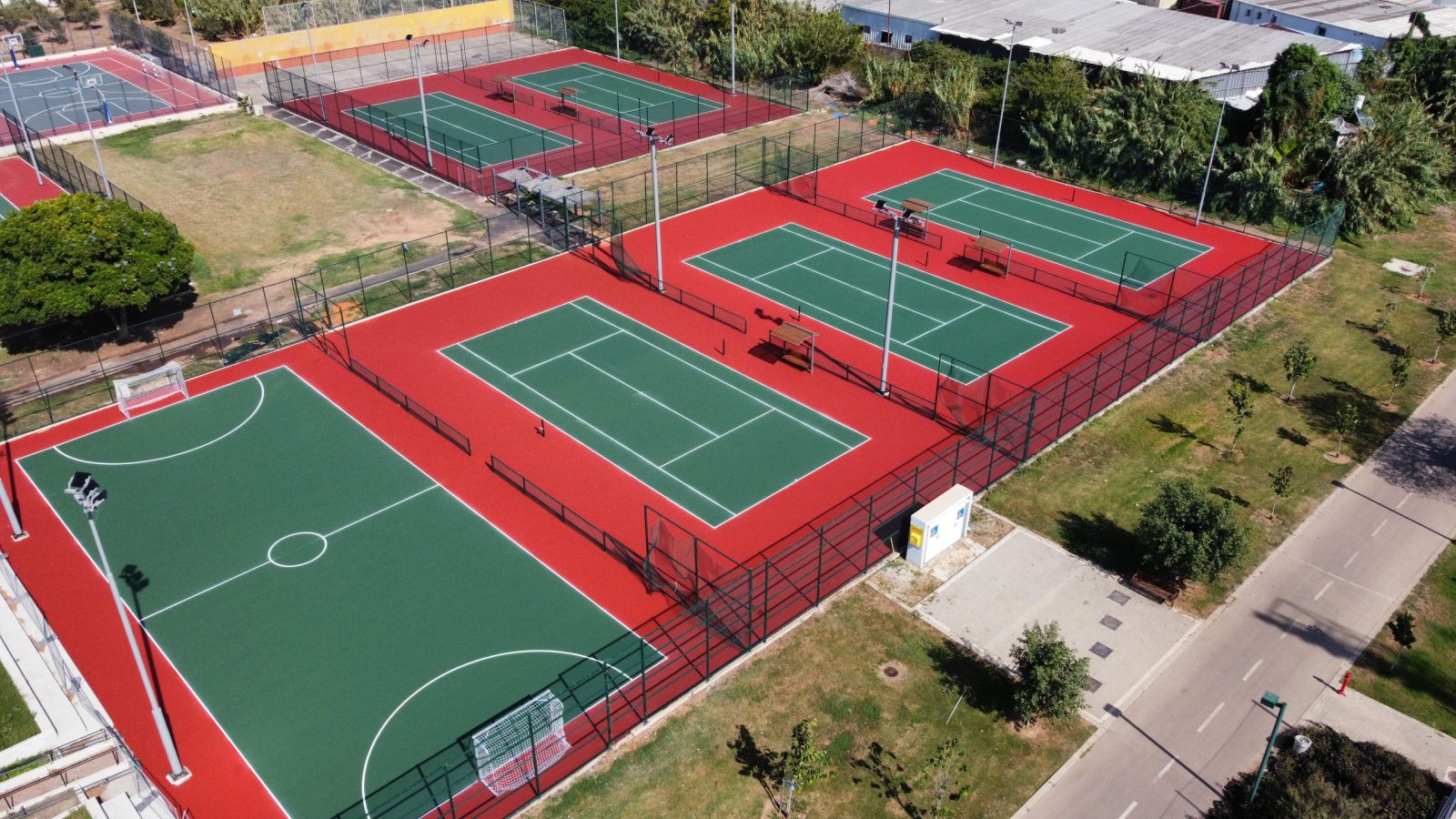 מגרש טניס