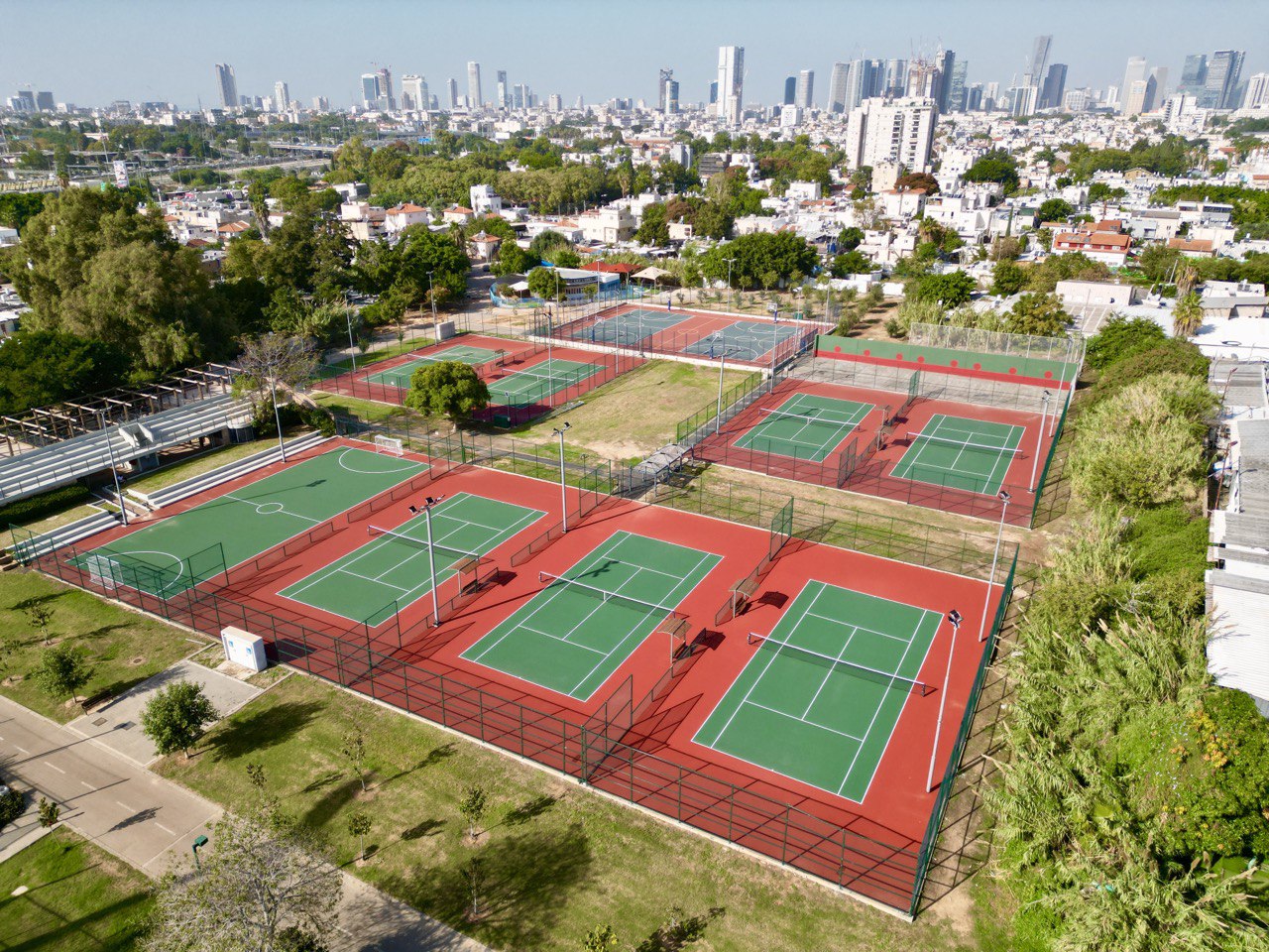 מגרש טניס