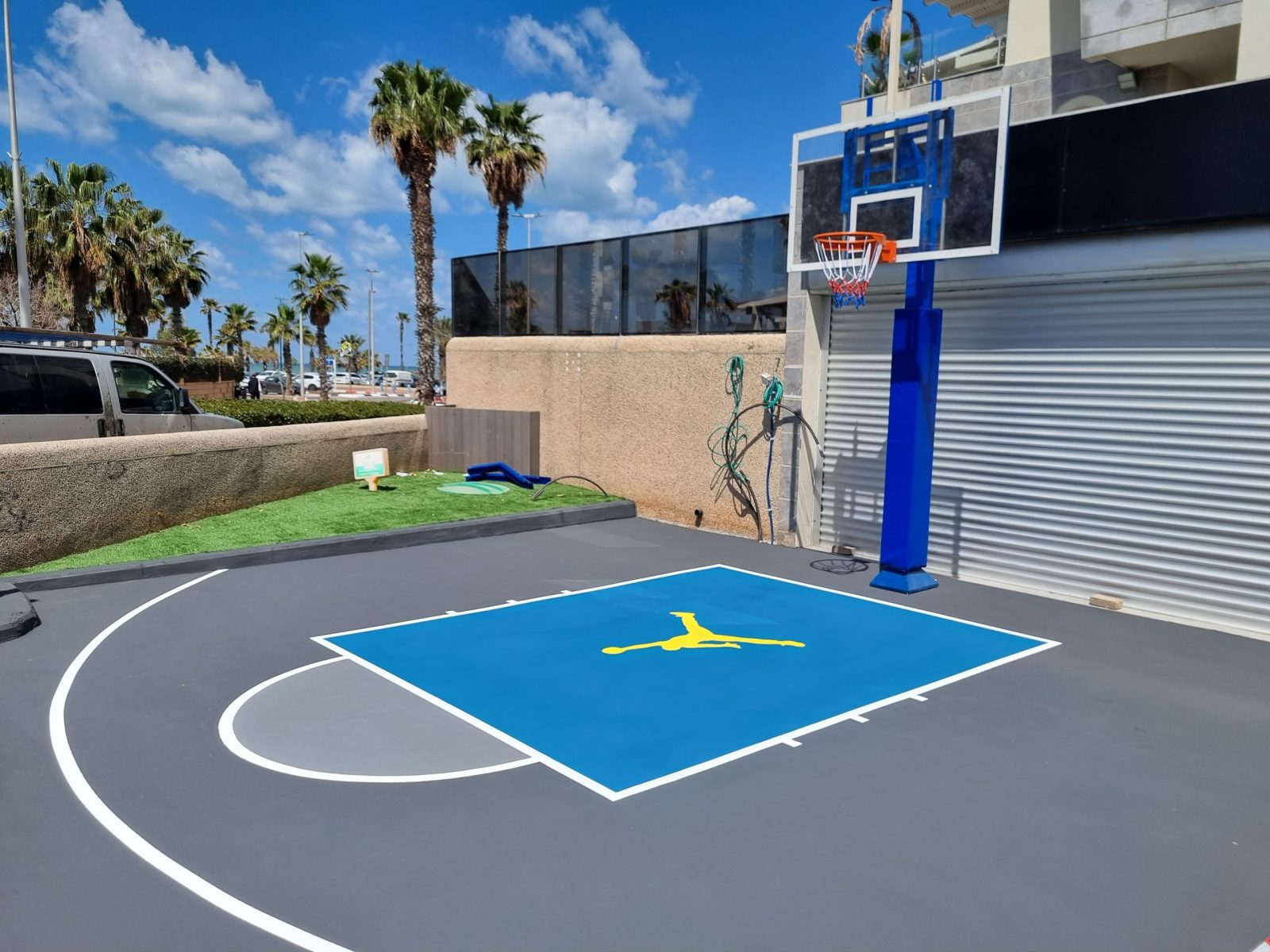 מגרש כדורסל ביתי