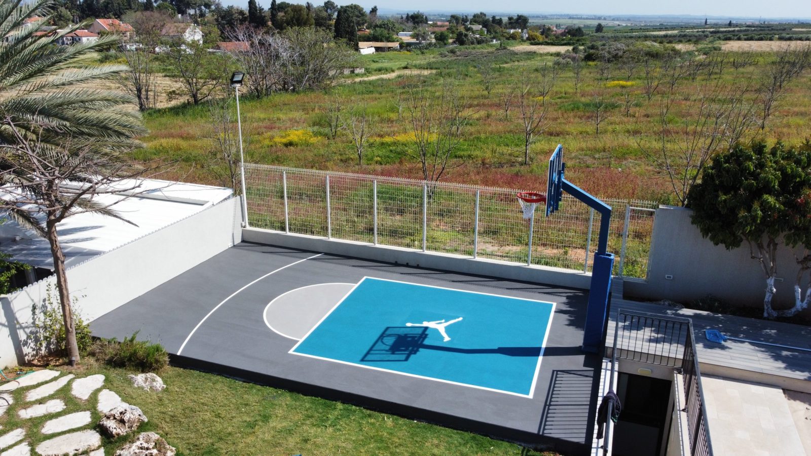 מגרש כדורסל ביתי
