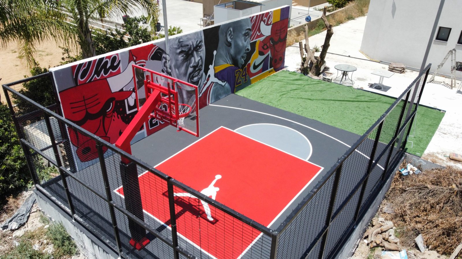 זירת כדורסל בבית של גיל